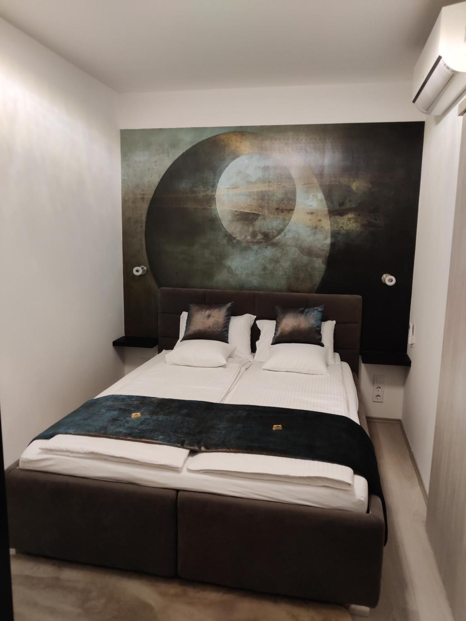 Belvaros Resort Apartman & Spa Szekesfehervar Ngoại thất bức ảnh