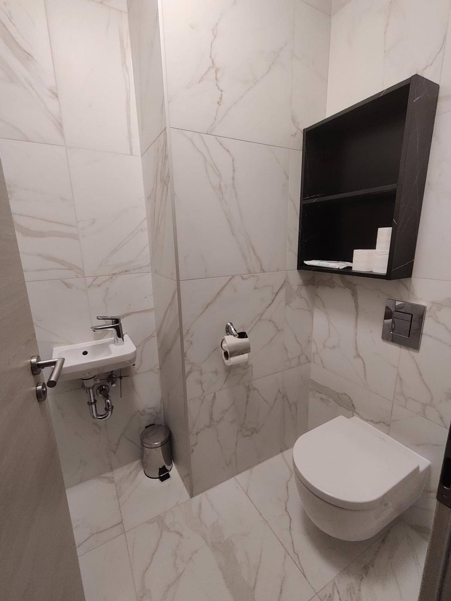 Belvaros Resort Apartman & Spa Szekesfehervar Ngoại thất bức ảnh